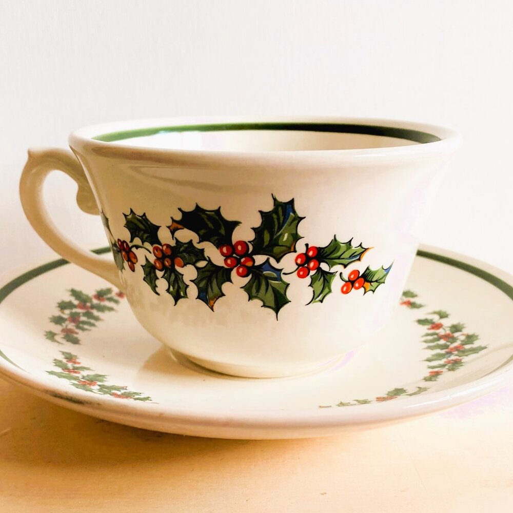 Myott Christmas Holly  Vintage Teacup and Saucer Set, Made in England